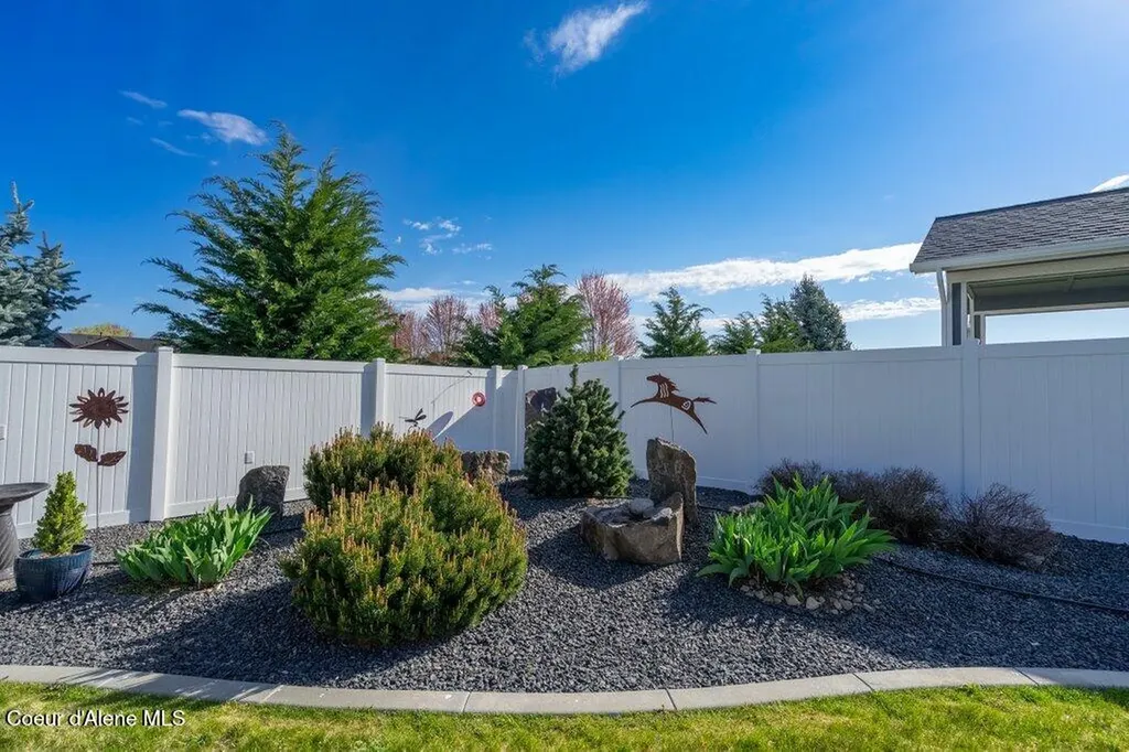 1546 W Wayward Circle Post Falls ID 83854