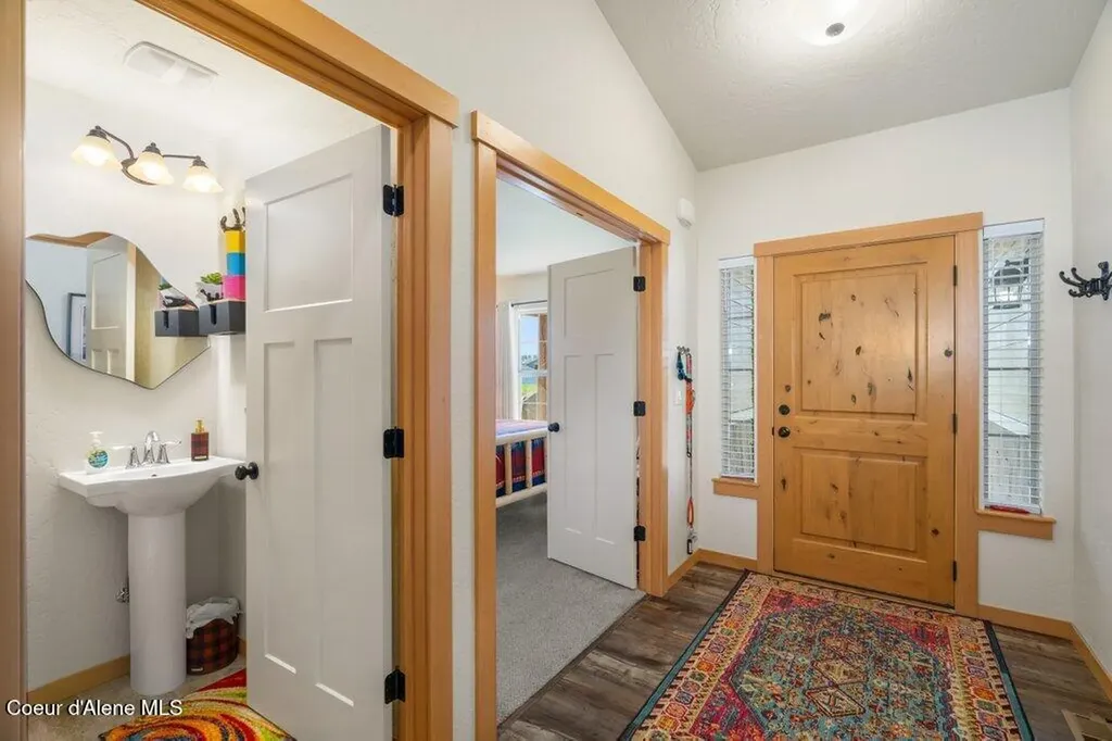 1546 W Wayward Circle Post Falls ID 83854
