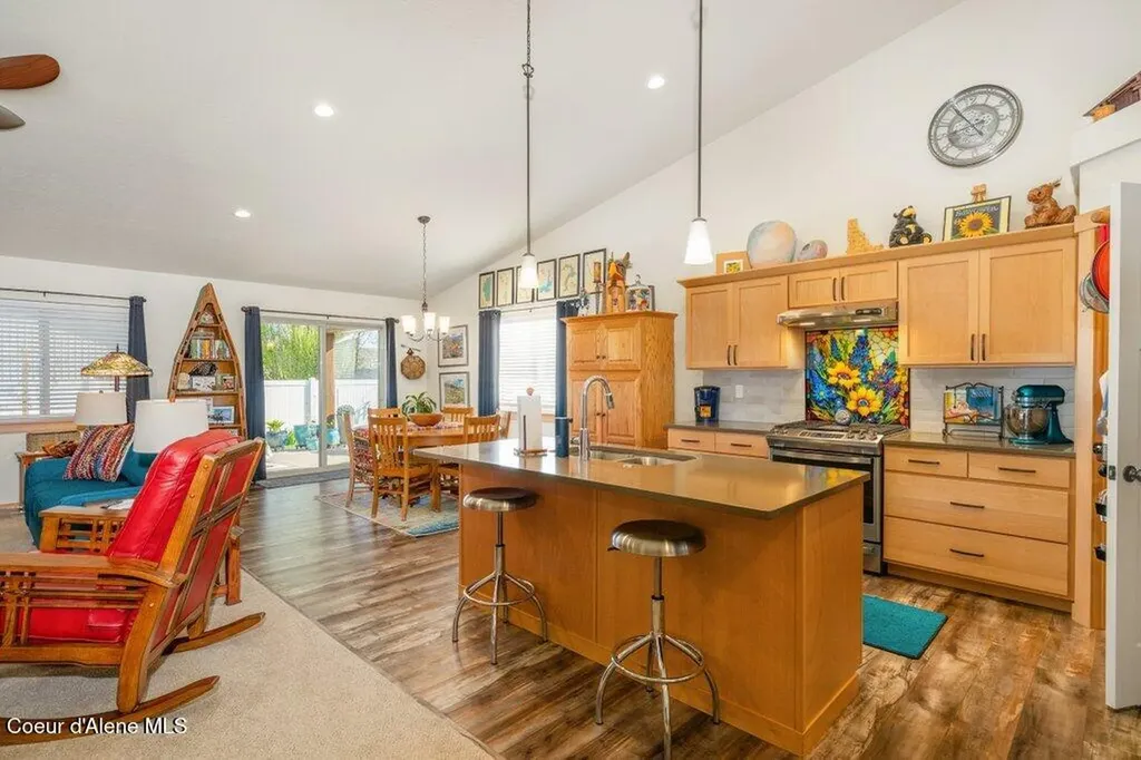1546 W Wayward Circle Post Falls ID 83854