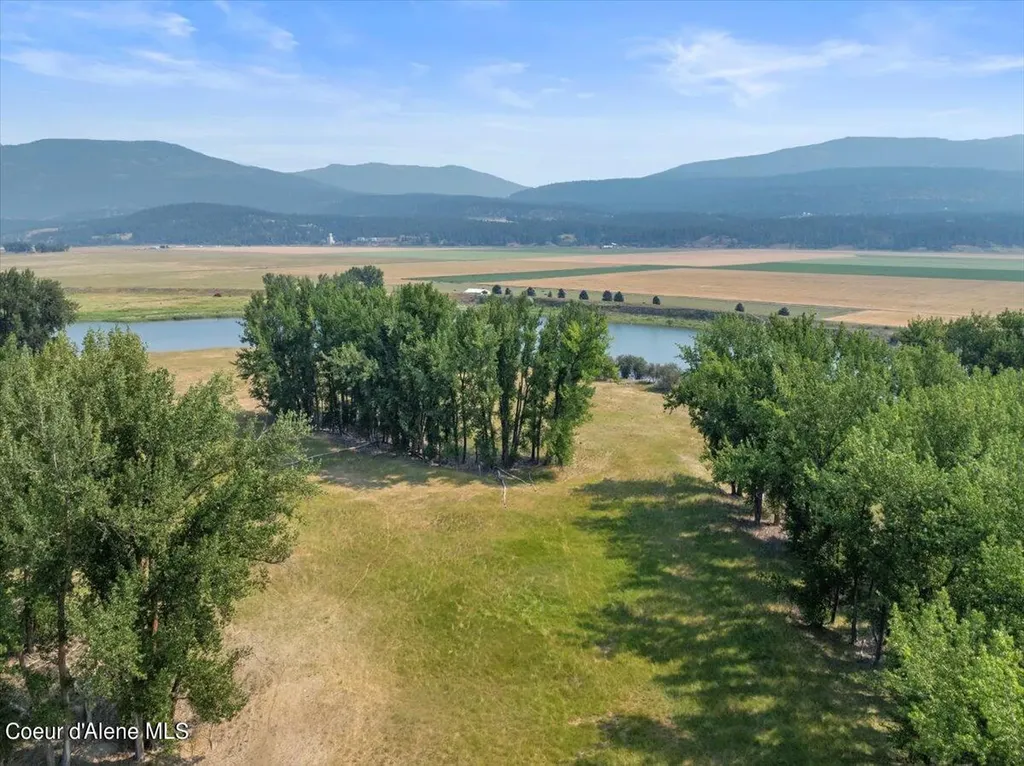 Nna (nna Krause Road) Osprey Island Bonners Ferry ID 83805