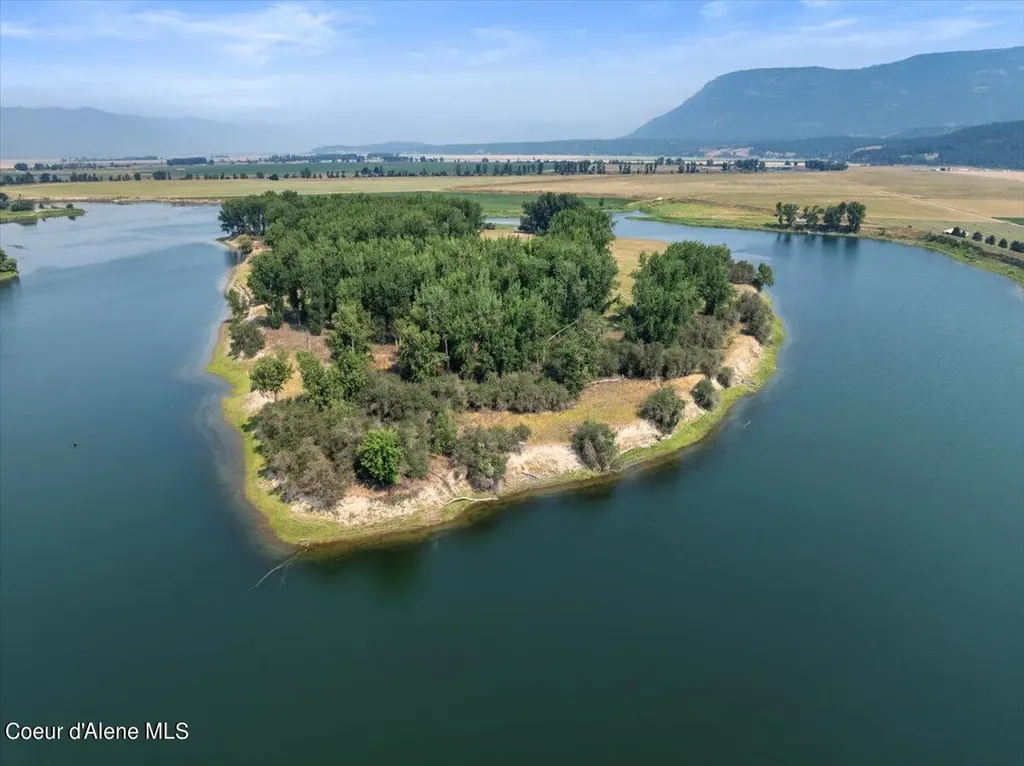 Nna (nna Krause Road) Osprey Island Bonners Ferry ID 83805