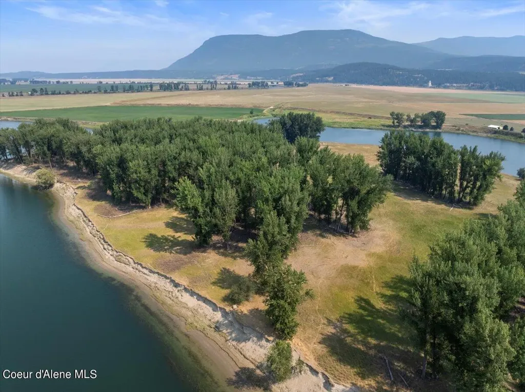 Nna (nna Krause Road) Osprey Island Bonners Ferry ID 83805
