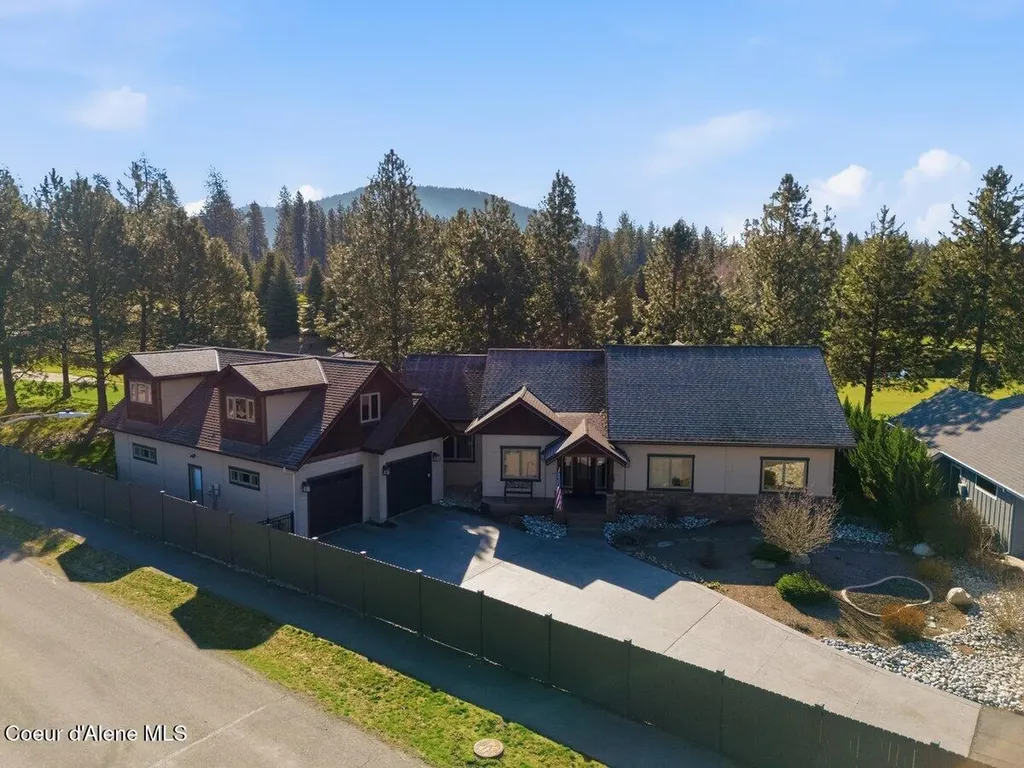 1372 E Hofmeister Court Hayden Lake ID 83835