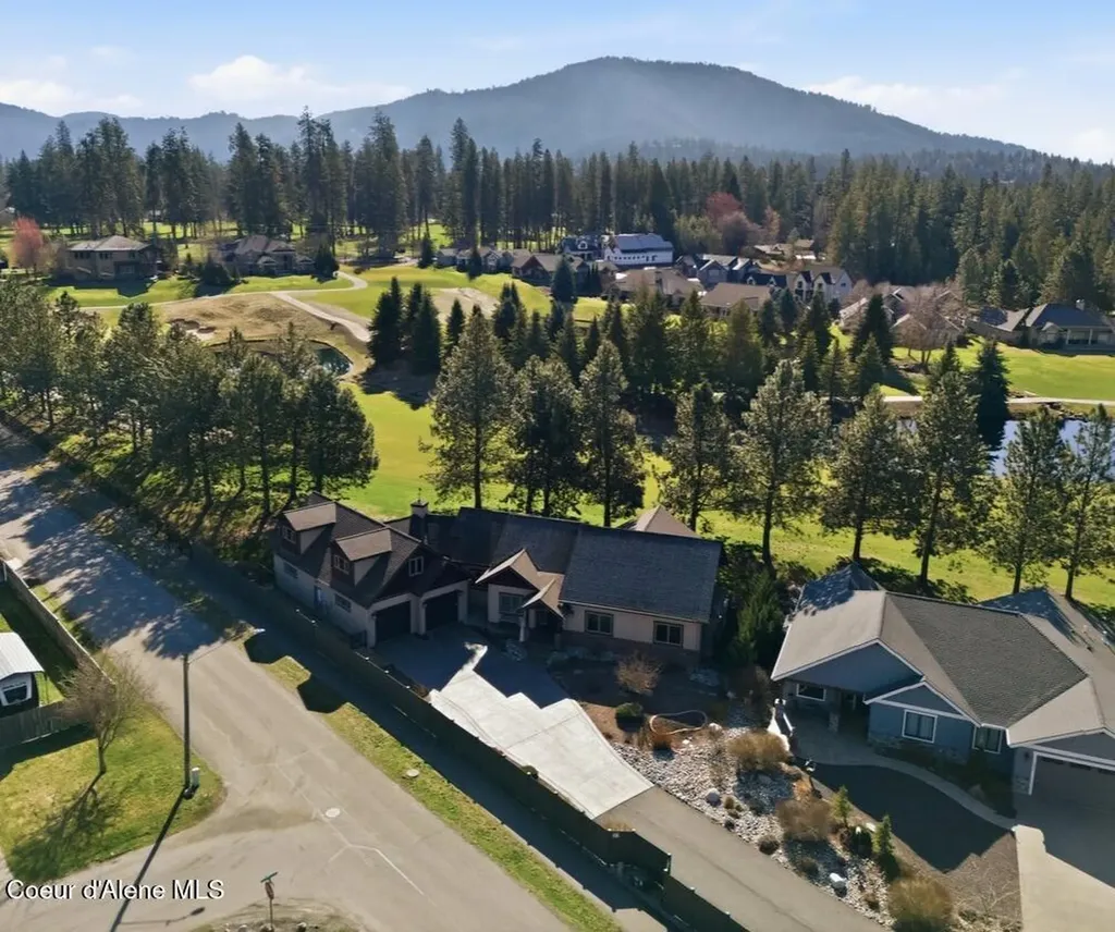 1372 E Hofmeister Court Hayden Lake ID 83835