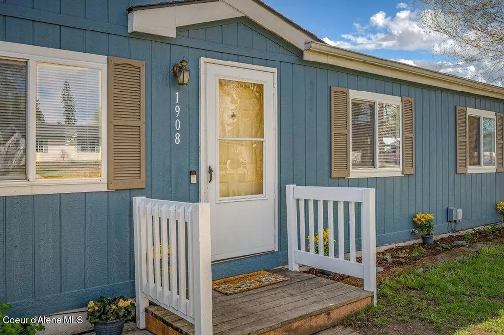 1908 E Strand Avenue Post Falls ID 83854