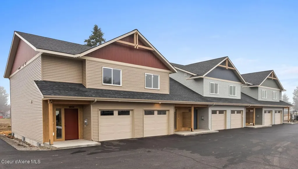 9824 N Laylin Circle Hayden ID 83835