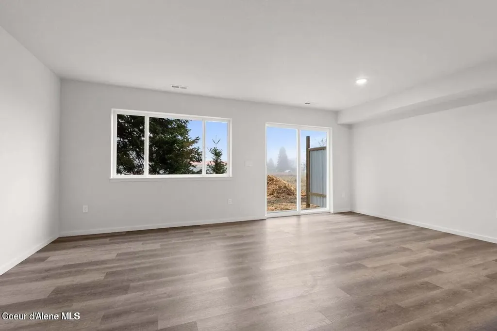 9824 N Laylin Circle Hayden ID 83835