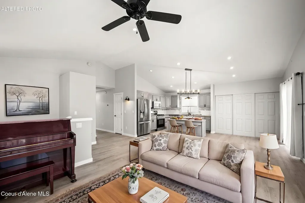 2617 W Blueberry Circle Hayden ID 83835