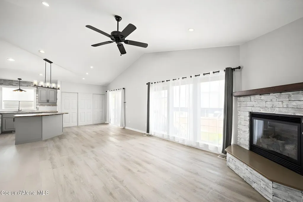 2617 W Blueberry Circle Hayden ID 83835