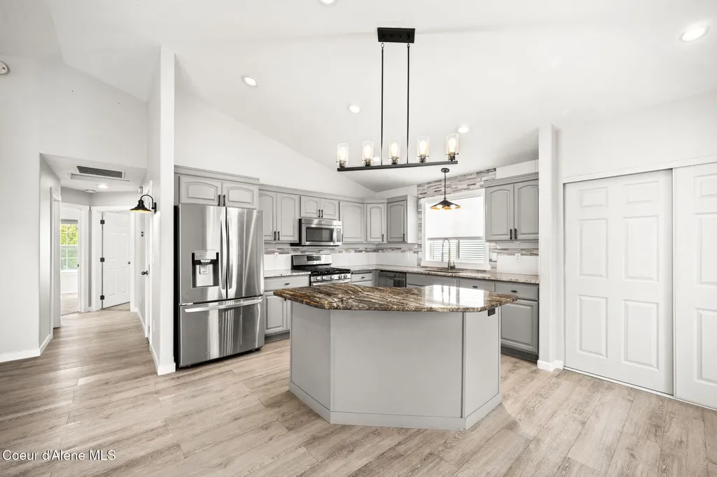 2617 W Blueberry Circle Hayden ID 83835