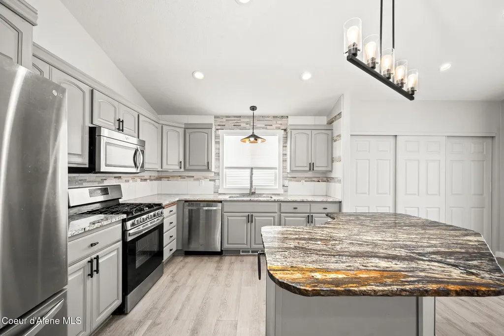 2617 W Blueberry Circle Hayden ID 83835