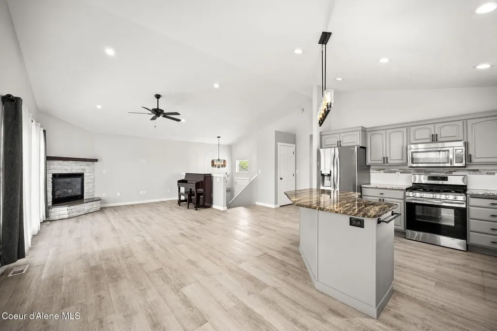 2617 W Blueberry Circle Hayden ID 83835