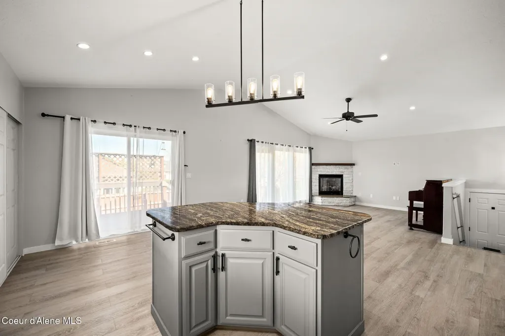 2617 W Blueberry Circle Hayden ID 83835