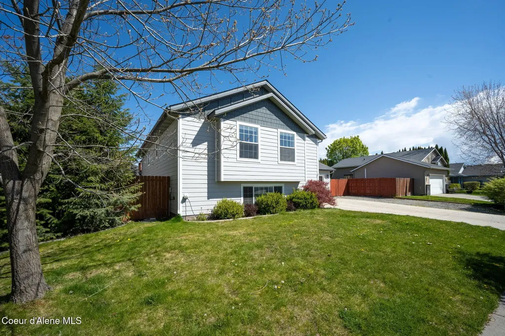 2617 W Blueberry Circle Hayden ID 83835