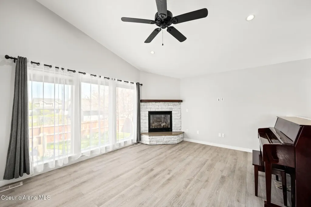 2617 W Blueberry Circle Hayden ID 83835