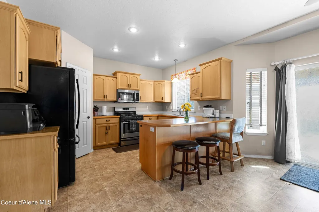 2800 E Thrush Drive Post Falls ID 83854