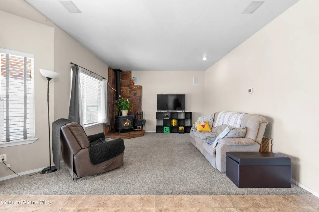 2800 E Thrush Drive Post Falls ID 83854