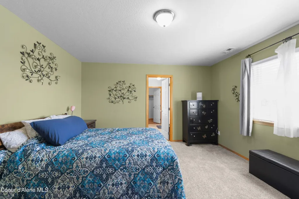 2800 E Thrush Drive Post Falls ID 83854
