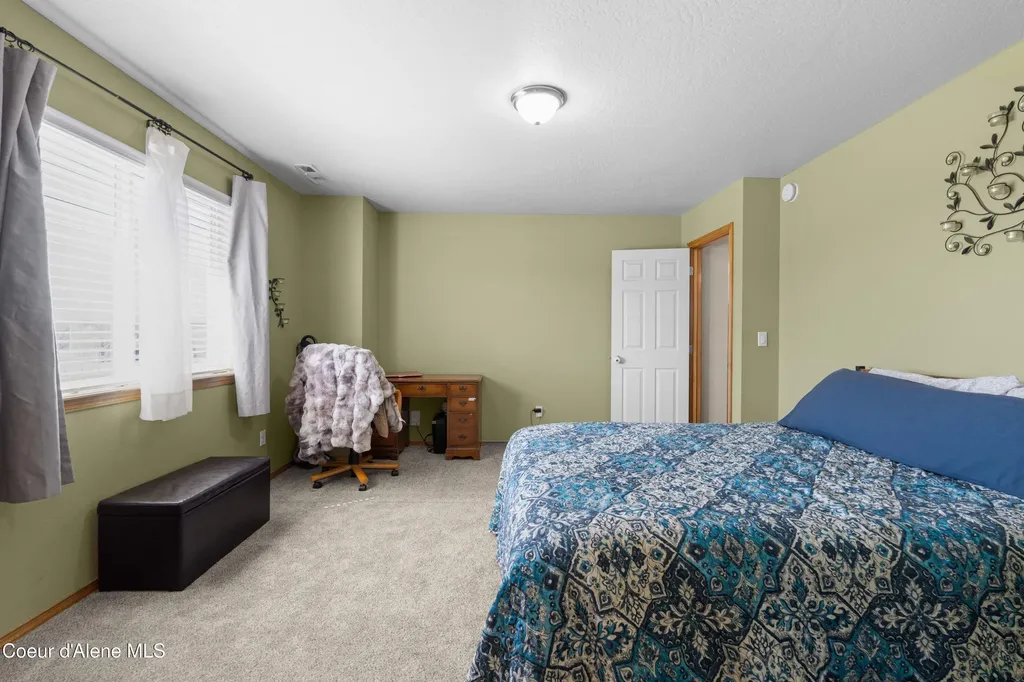 2800 E Thrush Drive Post Falls ID 83854