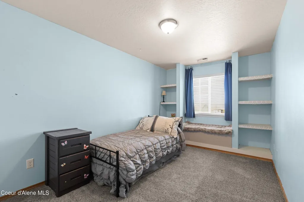 2800 E Thrush Drive Post Falls ID 83854