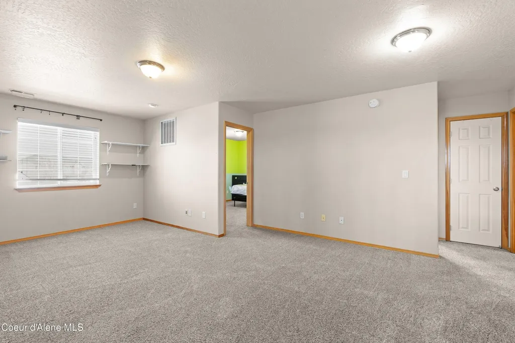 2800 E Thrush Drive Post Falls ID 83854