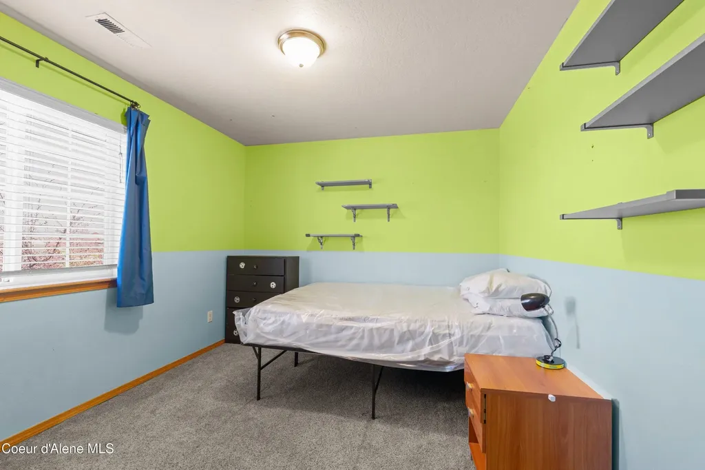 2800 E Thrush Drive Post Falls ID 83854