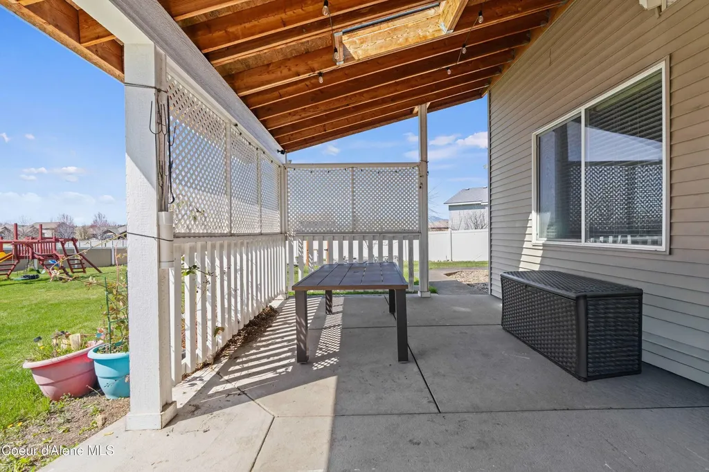 2800 E Thrush Drive Post Falls ID 83854