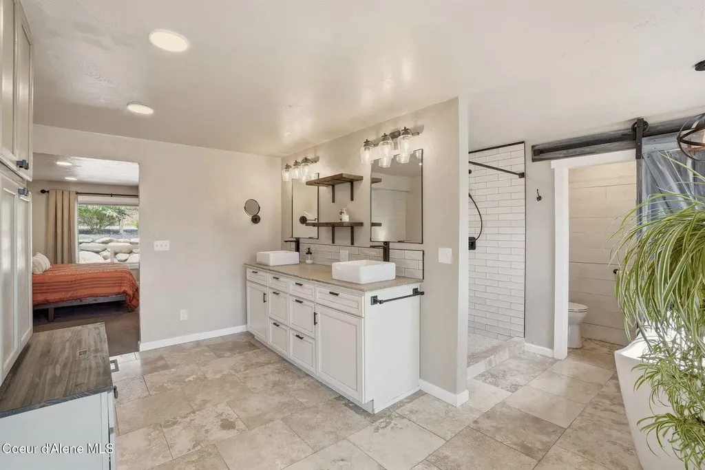 16696 W Hollister Hills Drive Hauser ID 83854