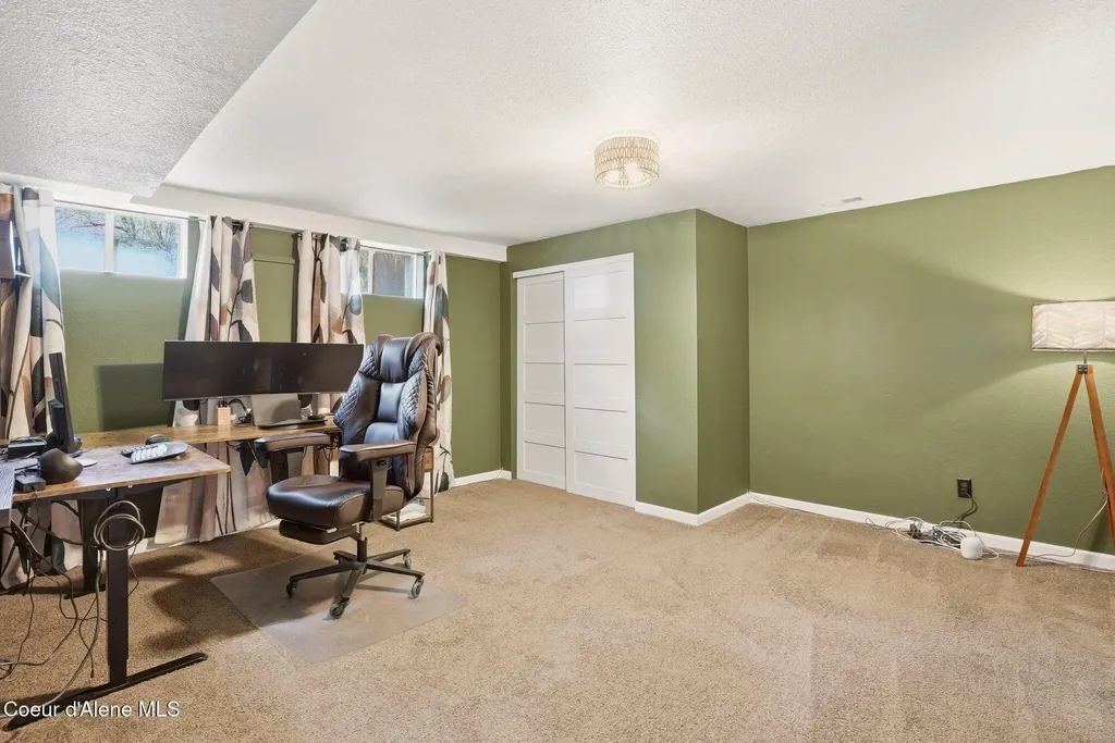 16696 W Hollister Hills Drive Hauser ID 83854