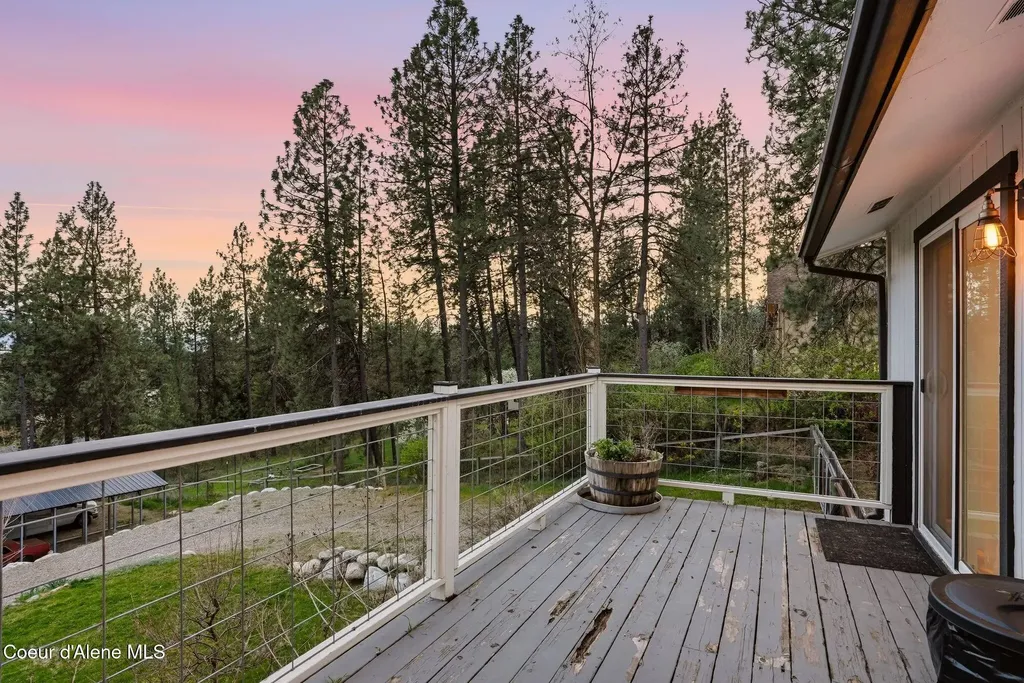 16696 W Hollister Hills Drive Hauser ID 83854