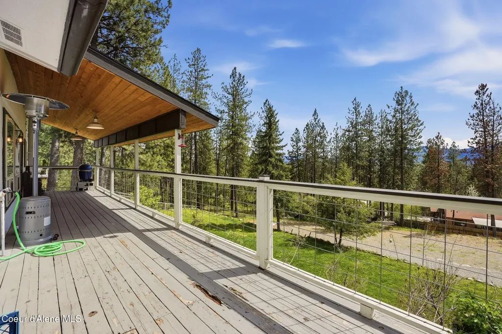 16696 W Hollister Hills Drive Hauser ID 83854