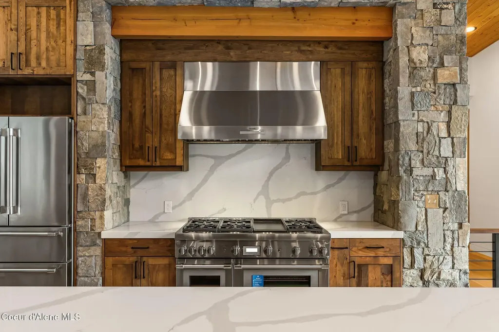 292 Fairway View Drive Sandpoint ID 83864