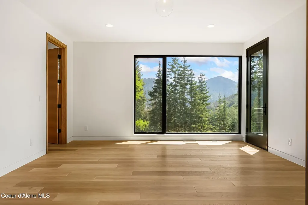 292 Fairway View Drive Sandpoint ID 83864