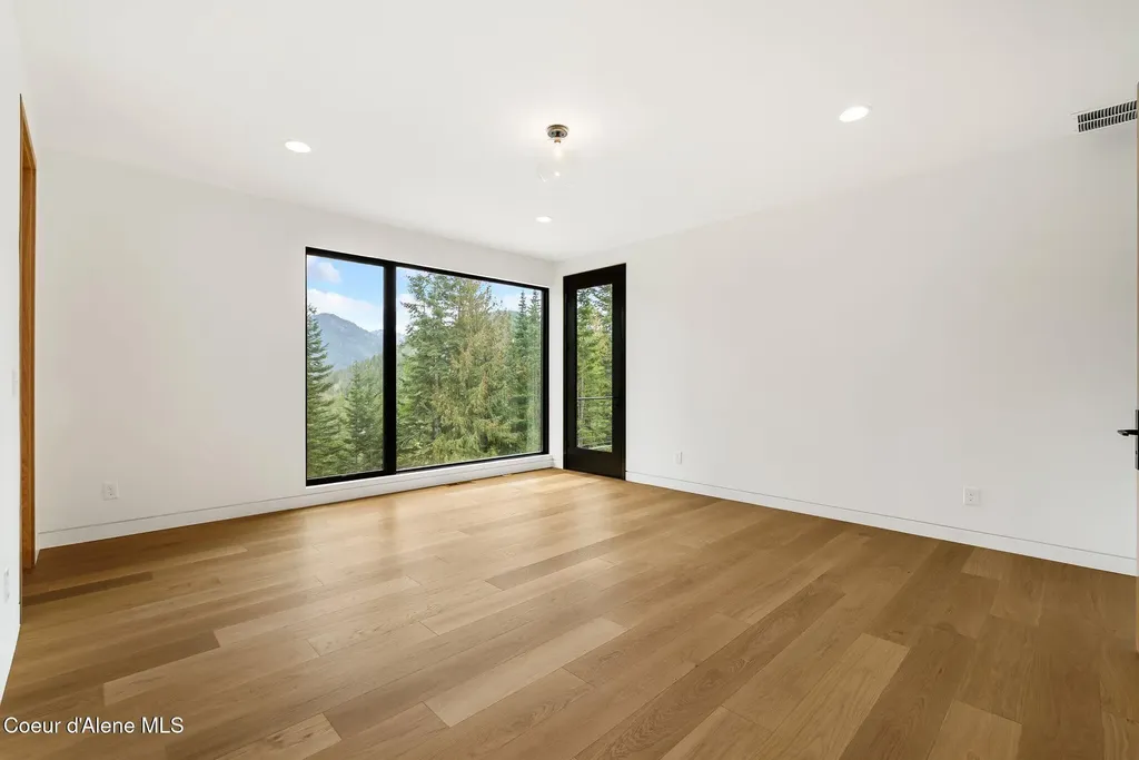 292 Fairway View Drive Sandpoint ID 83864