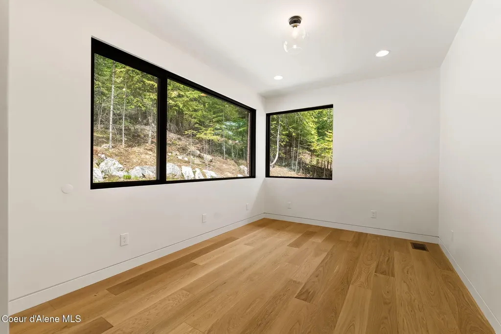 292 Fairway View Drive Sandpoint ID 83864