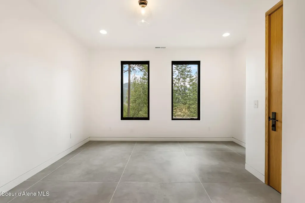 292 Fairway View Drive Sandpoint ID 83864