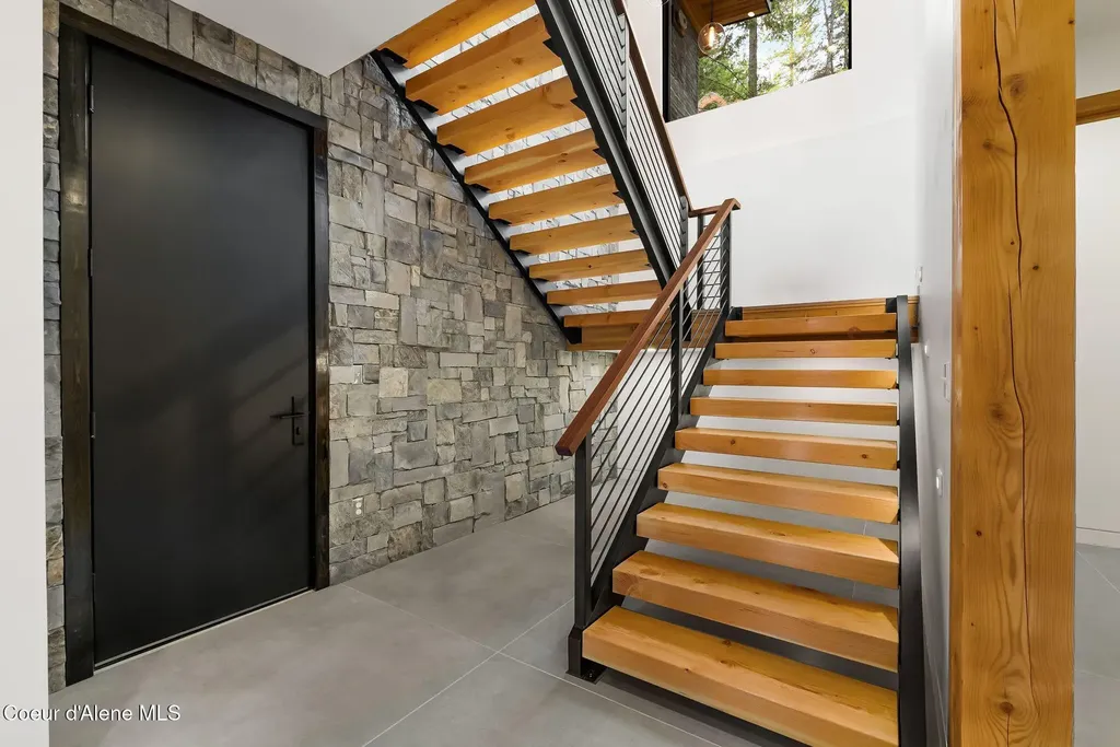 292 Fairway View Drive Sandpoint ID 83864