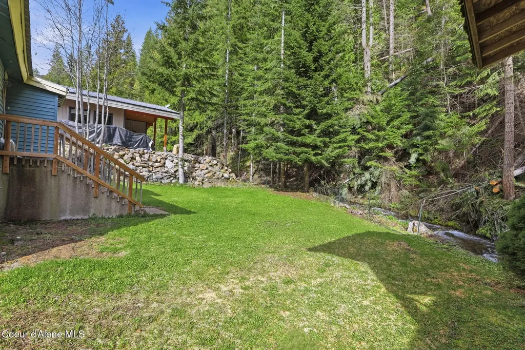 452 2nd Street Mullan ID 83846
