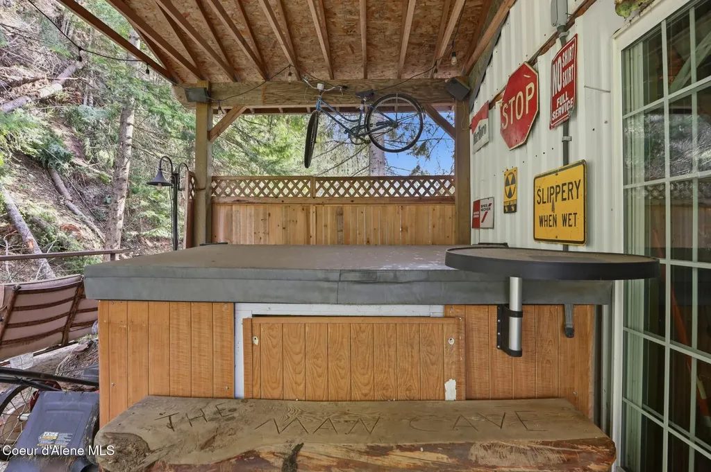 452 2nd Street Mullan ID 83846