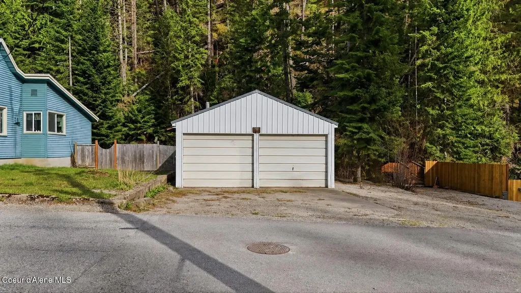 452 2nd Street Mullan ID 83846
