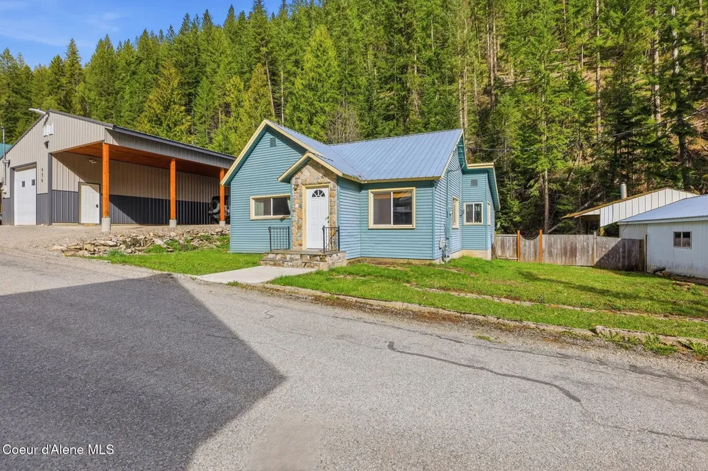 452 2nd Street Mullan ID 83846
