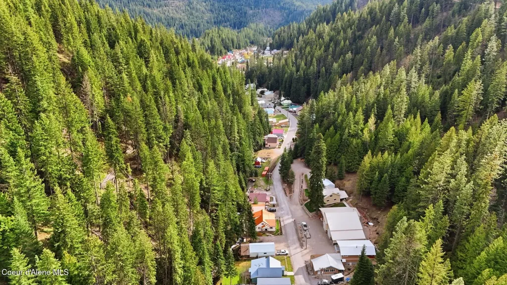 452 2nd Street Mullan ID 83846
