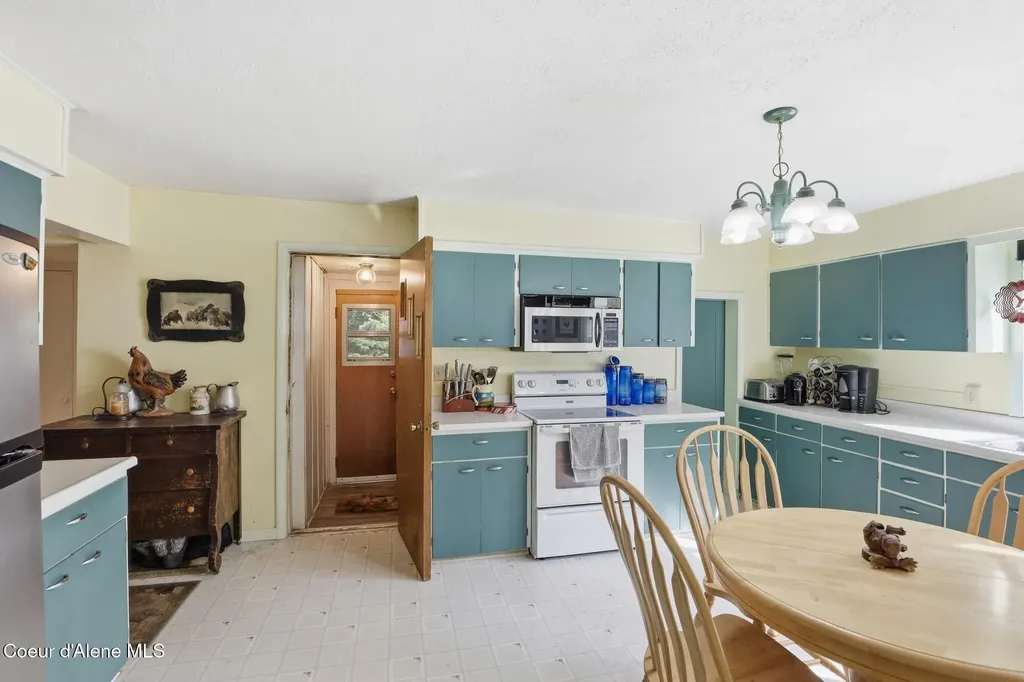 452 2nd Street Mullan ID 83846