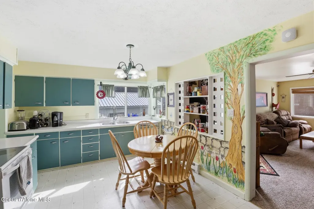 452 2nd Street Mullan ID 83846