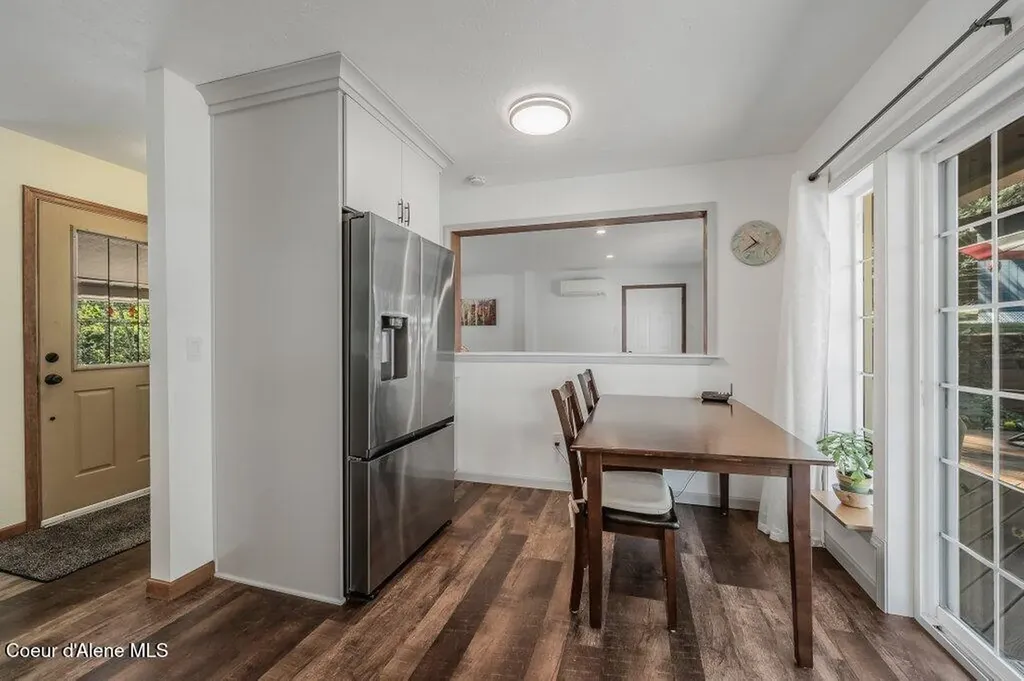 6364 Bottle Bay Road Sagle ID 83860