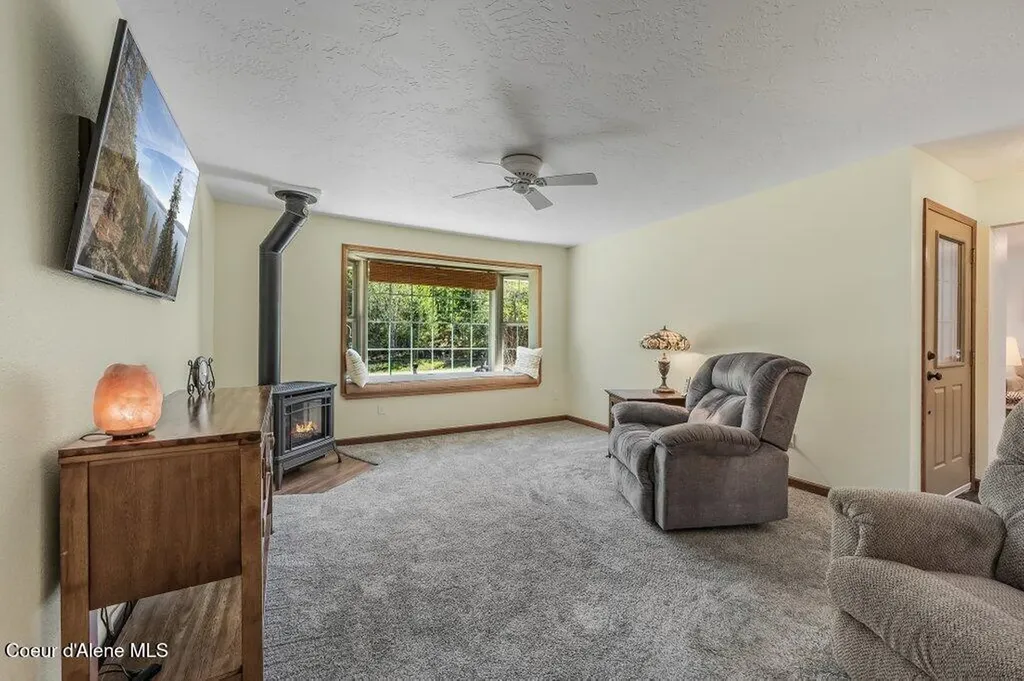 6364 Bottle Bay Road Sagle ID 83860