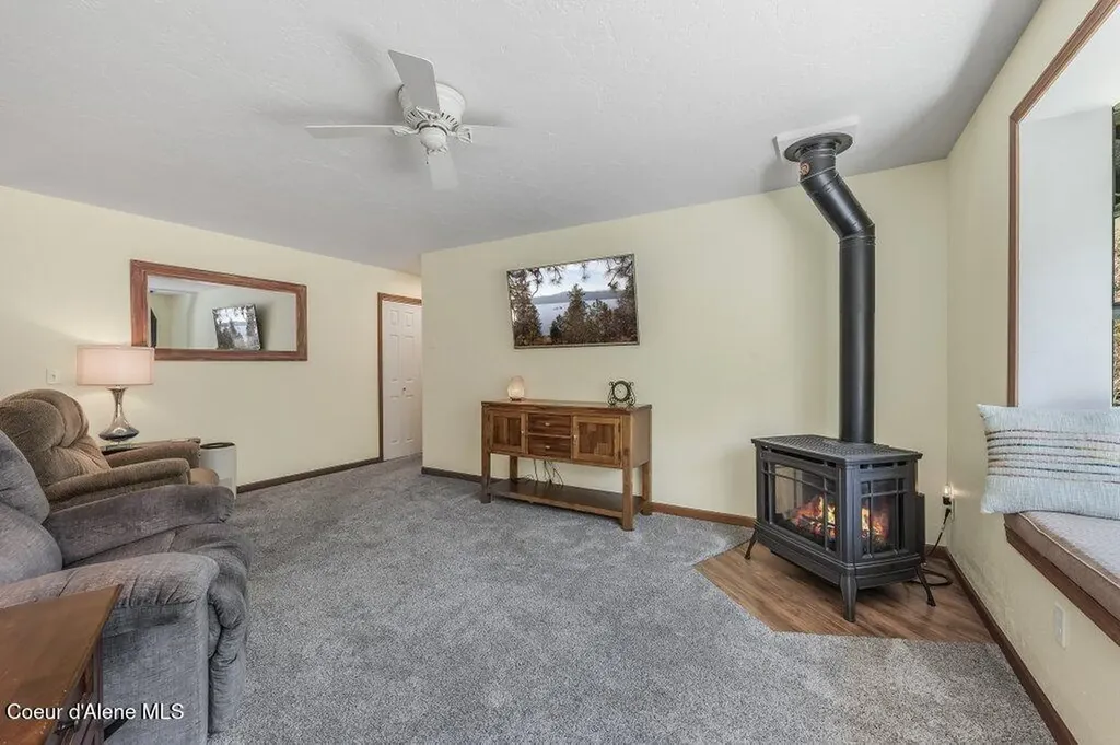 6364 Bottle Bay Road Sagle ID 83860