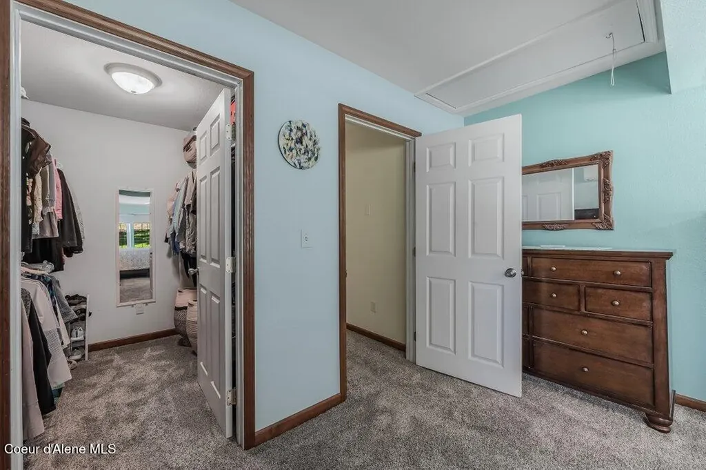 6364 Bottle Bay Road Sagle ID 83860