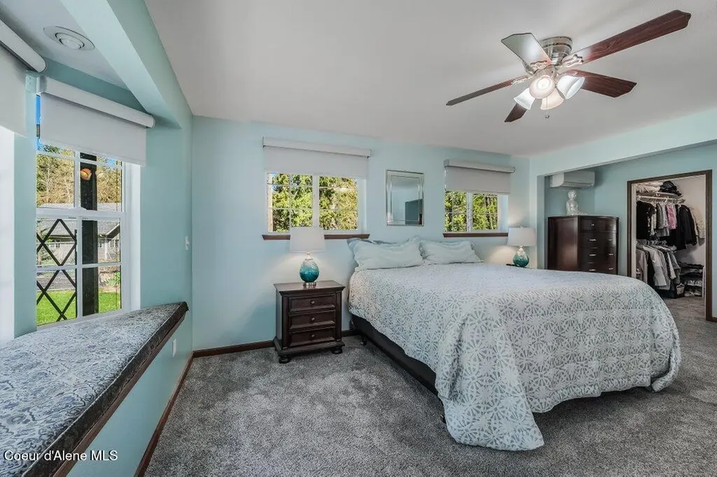 6364 Bottle Bay Road Sagle ID 83860