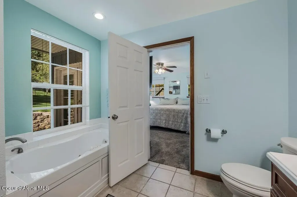 6364 Bottle Bay Road Sagle ID 83860